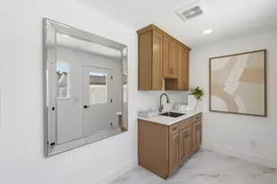 310 S Bayview Ave, Sunnyvale, CA 94086 - Photo 10