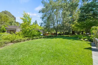 24970 Okeefe Ln, Los Altos Hills, CA 94022 - Photo 32