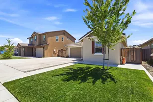 2923 Kings Way, Hollister, CA 95023 - Photo 2