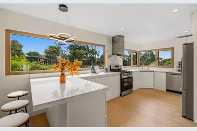 612 Sunset Dr, Pacific Grove, CA 93950 - Photo 6