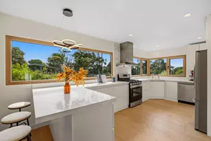 612 Sunset Dr, Pacific Grove, CA 93950 - Photo 6