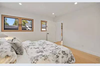 612 Sunset Dr, Pacific Grove, CA 93950 - Photo 14