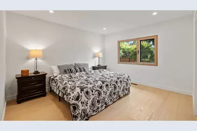612 Sunset Dr, Pacific Grove, CA 93950 - Photo 18
