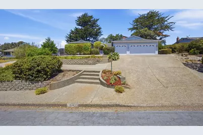 9345 Holly Oak Way, Salinas, CA 93907 - Photo 6