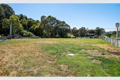 285 Humboldt Rd, Brisbane, CA 94005 - Photo 40