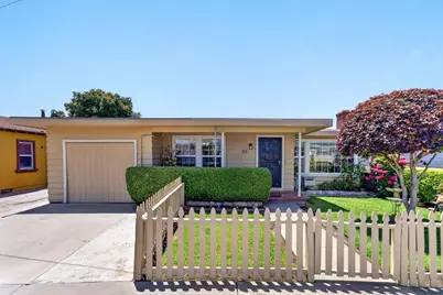 55 Hill Ave, Watsonville, CA 95076 - Photo 2