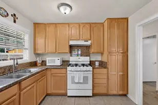 55 Hill Ave, Watsonville, CA 95076 - Photo 12