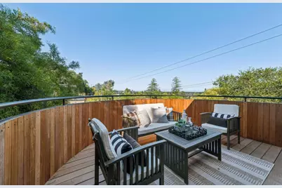 611 Hillcrest Dr, Redwood City, CA 94062 - Photo 20