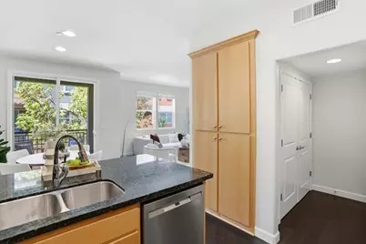 596 San Posadas Ter 23, Sunnyvale, CA 94085 - Photo 12