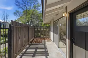 5442 Roundtree Ct A, Concord, CA 94521 - Photo 18