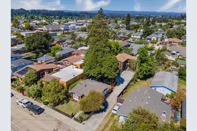 334 Pennsylvania Ave, Santa Cruz, CA 95062 - Photo 2