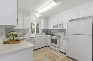 30 Muirfield Ct, San Jose, CA 95116 - Photo 8