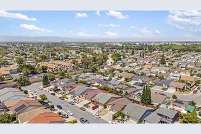 1843 Perrone Cir, San Jose, CA 95116 - Photo 30