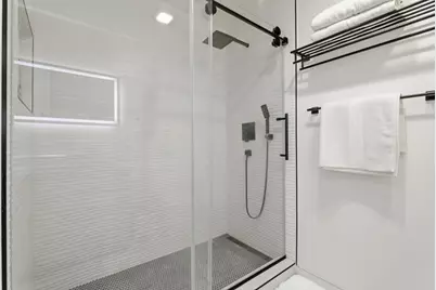 38 N Almaden Blvd 611, San Jose, CA 95110 - Photo 18