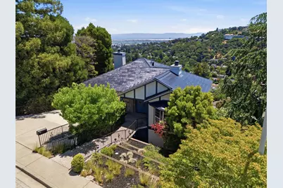 179 Bay View Dr, San Carlos, CA 94070 - Photo 2