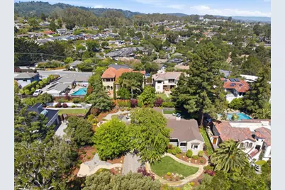 110 Valdeflores Dr, Burlingame, CA 94010 - Photo 28