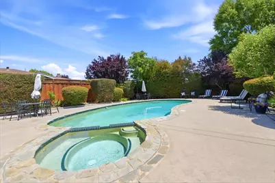 2140 Carmelita Ave, Hillsborough, CA 94010 - Photo 44