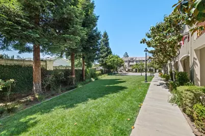 1271 Westbury Dr, San Jose, CA 95131 - Photo 12