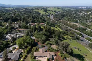 27133 Adonna Ct, Los Altos Hills, CA 94022 - Photo 32