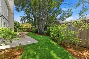 8 Almendra Ln, Los Altos, CA 94022 - Photo 28
