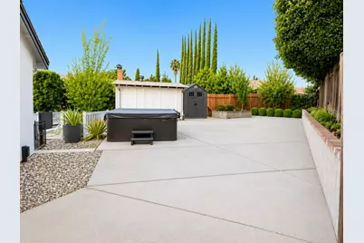 8149 Glen Canyon Ct, Citrus Heights, CA 95610 - Photo 2