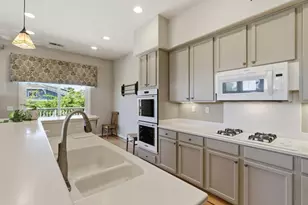 9066 Village View Loop, San Jose, CA 95135 - Photo 16