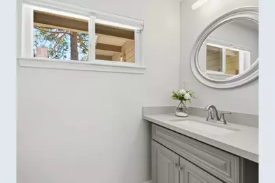 2323 Mastlands Dr, Oakland, CA 94611 - Photo 32