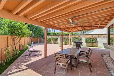 18120 Jaguar Ct, Tarzana, CA 91335 - Photo 10
