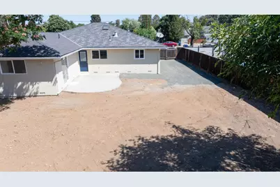 80 Roosevelt Ave, San Martin, CA 95046 - Photo 16