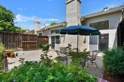 1529 Trimingham Dr, Pleasanton, CA 94566 - Photo 6