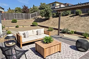 299 Lippizan Dr, Vallejo, CA 94591 - Photo 2