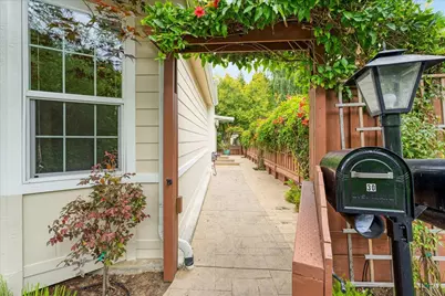 300 Plum St 30, Capitola, CA 95010 - Photo 2
