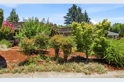 950 Black Mountain Ct, Los Altos, CA 94024 - Photo 2