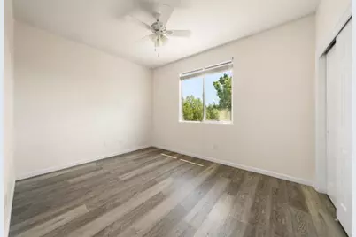 5700 Gold Poppy Way, Elk Grove, CA 95757 - Photo 26