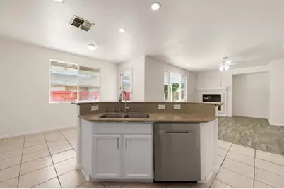 5700 Gold Poppy Way, Elk Grove, CA 95757 - Photo 16