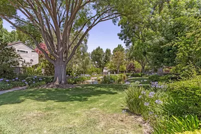 809 Runningwood Cir, Mountain View, CA 94040 - Photo 24