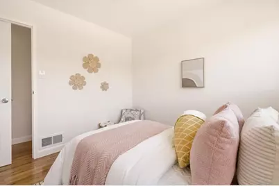 201 Springdale Dr, Pacifica, CA 94044 - Photo 14