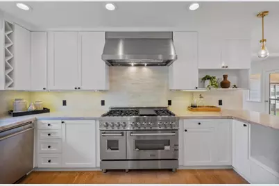 2550 Hayward Dr, Burlingame, CA 94010 - Photo 22