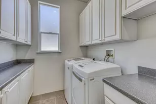 928 Hellam St, Monterey, CA 93940 - Photo 40