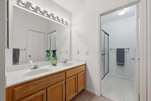 4923 Shady Leaf Way, Sacramento, CA 95838 - Photo 16