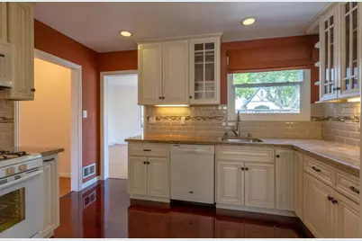 1501 Vancouver Ave, Burlingame, CA 94010 - Photo 14
