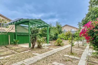 1185 Raven Ct, Salinas, CA 93905 - Photo 10