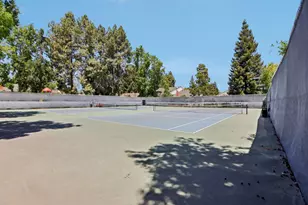 20151 Northwood Dr, Cupertino, CA 95014 - Photo 44