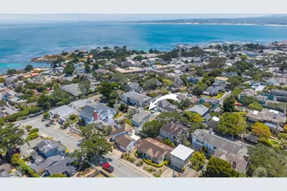 216 2nd St, Pacific Grove, CA 93950 - Photo 8