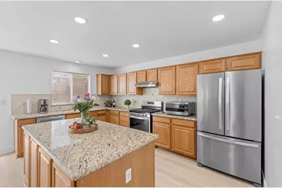 2521 Glenview Dr, Hollister, CA 95023 - Photo 10