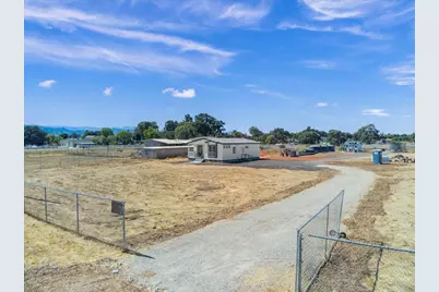 2055 Rucker Ave, Gilroy, CA 95020 - Photo 26