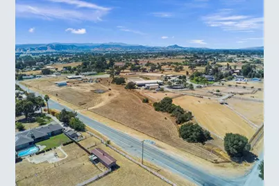 2055 Rucker Ave, Gilroy, CA 95020 - Photo 20