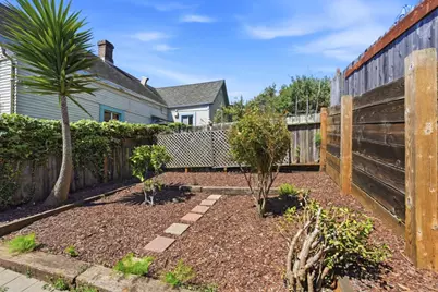 1140 Brussels St, San Francisco, CA 94134 - Photo 44
