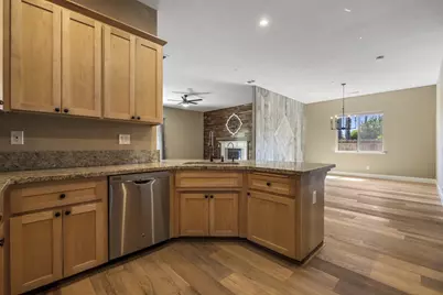 1027 Winter Ln, Patterson, CA 95363 - Photo 6