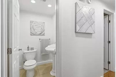 1056 Oaktree Dr, San Jose, CA 95129 - Photo 38